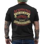 Achtung Es Ist Ein Hoffmann Ding Last Name Plate S T-Shirt mit Rückendruck