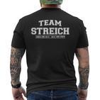 Team Streich Stolze Familie Nachname Geschenk T-Shirt mit Rückendruck