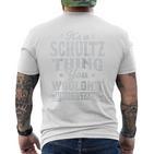 It's A Schultz Thing You Wouldnt Understand Nachname Nachname Raglan T-Shirt mit Rückendruck