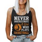 Unterschätze Niemals Ein Girl Das Basketball Plays Tank Top Frauen