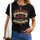 Women's Achtung Es Ist Ein Becker Ding Last Name Plate With-Neck T-shirt Frauen