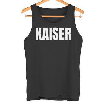 Damen Kaiser Nachname Familie Team Ehe Familienfeier Mit-Ausschnitt Tank Top - Geschenkecke