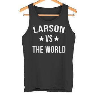 Larson Gegen Das World Family Reunion Nachname Team Custom Tank Top - Geschenkecke