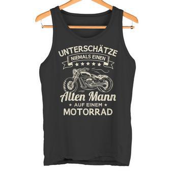 Unterschätze Niemals Einen Old Mann Auf Einem Motorrad Tank Top - Geschenkecke