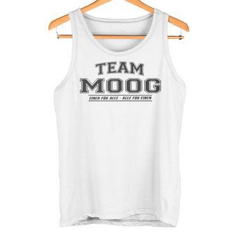 Team Moog Proud Family Last Name Tank Top - Geschenkecke