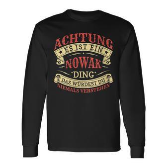 Damen Achtung Es Ist Ein Nowak Ding Nachname Namensschild Mit-Ausschnitt Langarmshirts - Geschenkecke