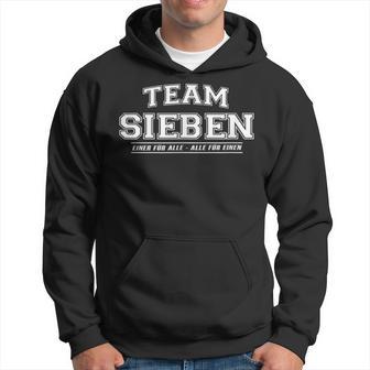 Team Sieben Stolze Familie Nachname Geschenk Kapuzenpullover - Geschenkecke