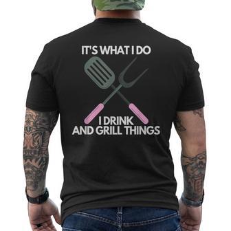 Es Ist Was Ich Trinke Und Grille Dinge T-Shirt mit Rückendruck - Geschenkecke