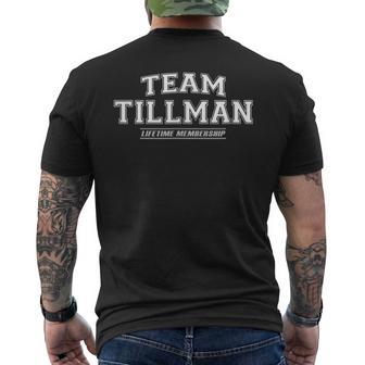 Team Tillman Stolzer Familiennachname Nachname Geschenk T-Shirt mit Rückendruck - Geschenkecke