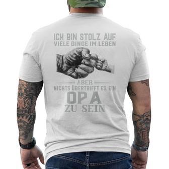 Ich Bin Stolz Aufiele Dinge Nichts Übertrifft Es Ist Ein Opa German T-Shirt mit Rückendruck - Geschenkecke