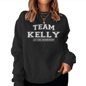 Women's Team Kelly Proud Family Name Last Name With-Neck Sweatshirt Frauen - Geschenkecke