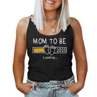 Mama Wird 2025 Loading Mama Est 2025 Wird Zur Mama Befördert Tank Top Frauen - Geschenkecke