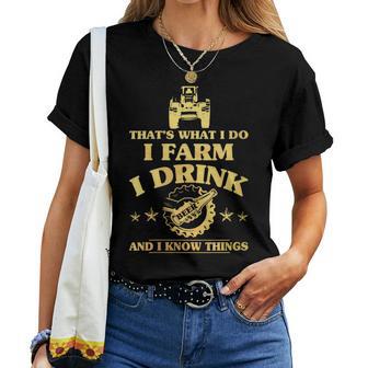 Damen Das Ist Was Ich Mache Farm Drink Beer Ich Weiß Dinge Mit-Ausschnitt T-shirt Frauen - Geschenkecke