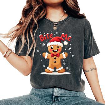 Bite Me Gingerbread Man Sarcastic Christmas Women's Oversized Comfort T-Shirt - Thegiftio UK