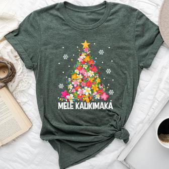 Mele Kalikimaka Christmas Tree Hawaiian Floral Tropical Xmas Bella Canvas T-shirt - Thegiftio UK