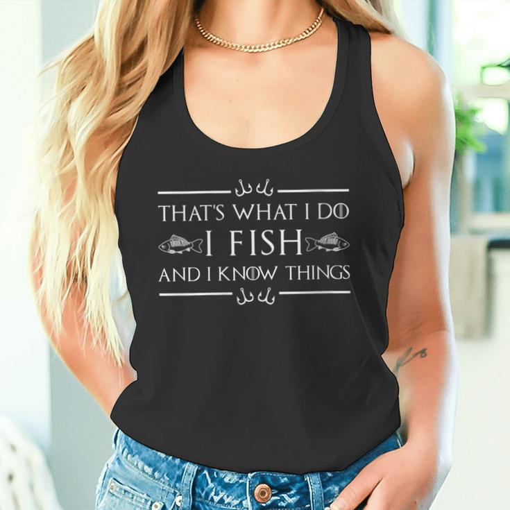 Damen Das Ist Was Ich Mache Ich Fische Und Ich Weiß Dinge Mit-Ausschnitt Tank Top