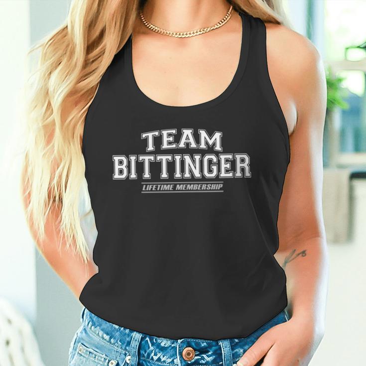 Damen Team Bittinger Stolzer Familiennachname Nachname Geschenk Mit-Ausschnitt Tank Top