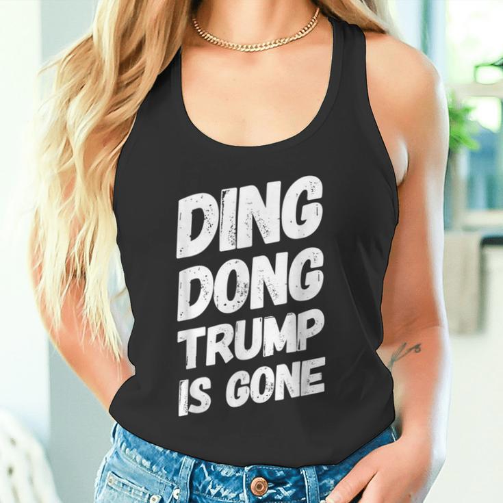 Ding Dong Trump Ist Weg Tank Top