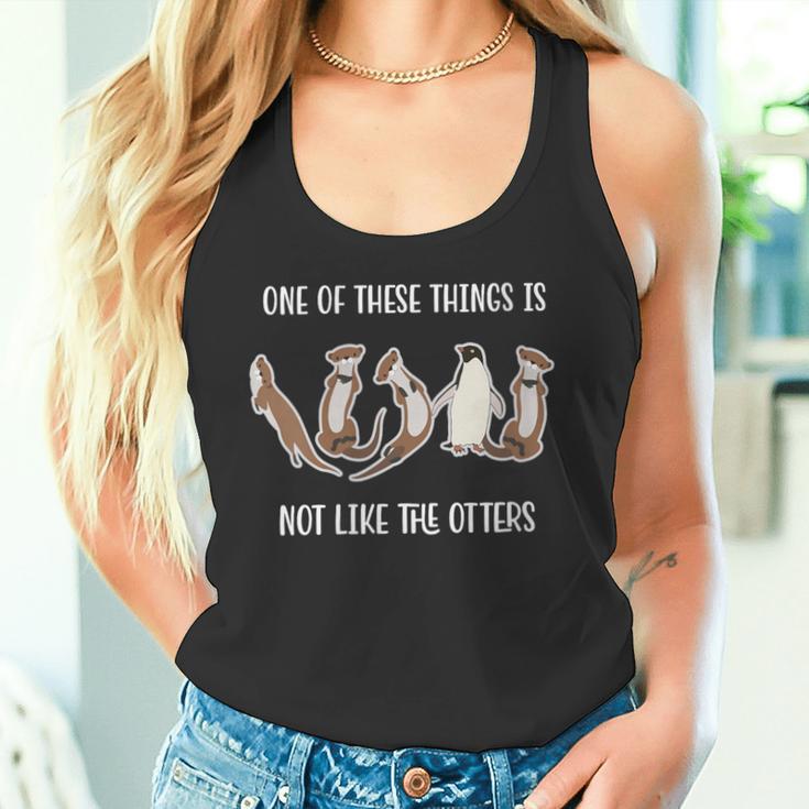 Eines Dieser Dinge Ist Nicht Wie Die Lustige Neuheit Otter Mit-Ausschnitt Tank Top