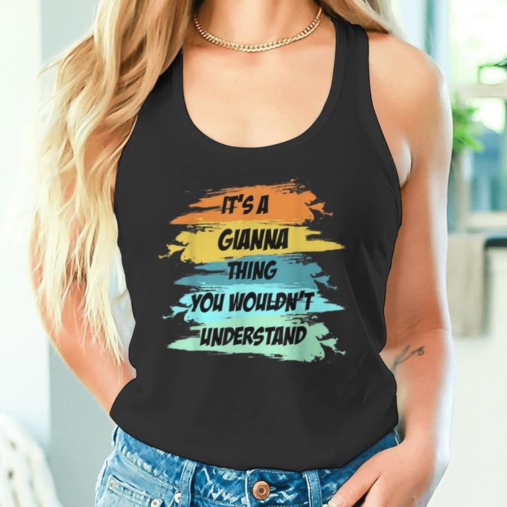 Es Ist Ein Gianna-Ding Lustiger Neuheit-Benutzerdefinierter Tank Top