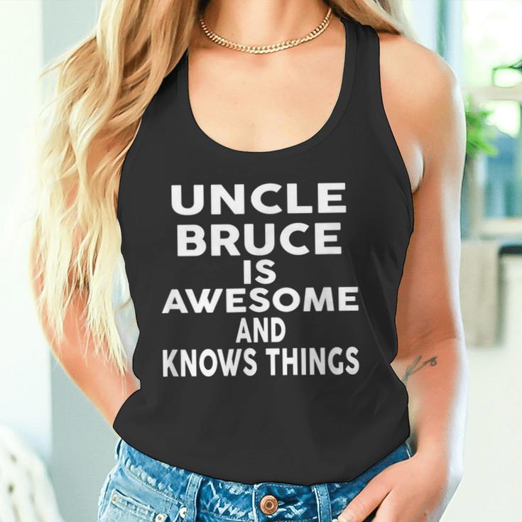 Onkel Bruce Ist Genial Und Weiß Dinge Tank Top