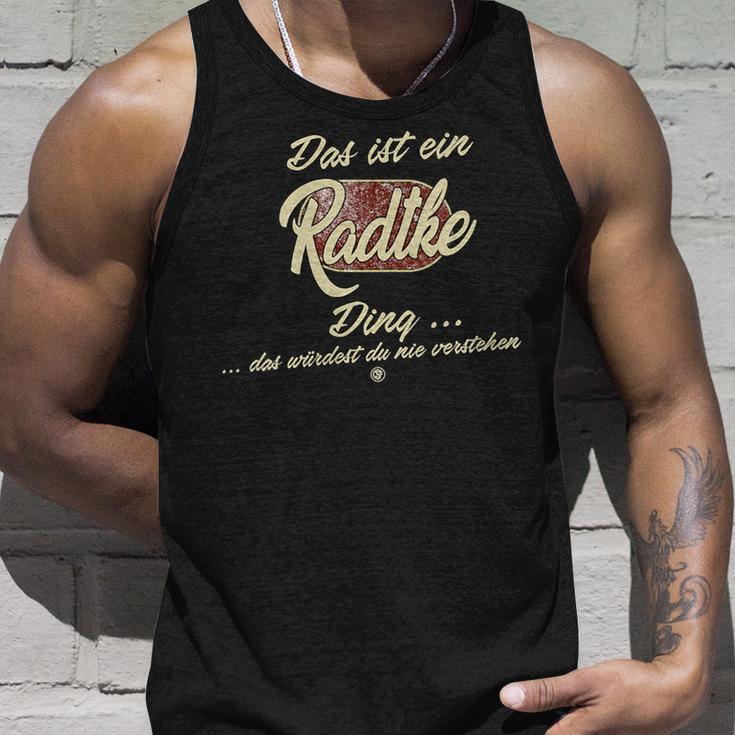 Damen Das Ist Ein Radtke Ding Lustiges Familie Radtke Mit-Ausschnitt Tank Top Geschenke für Ihn