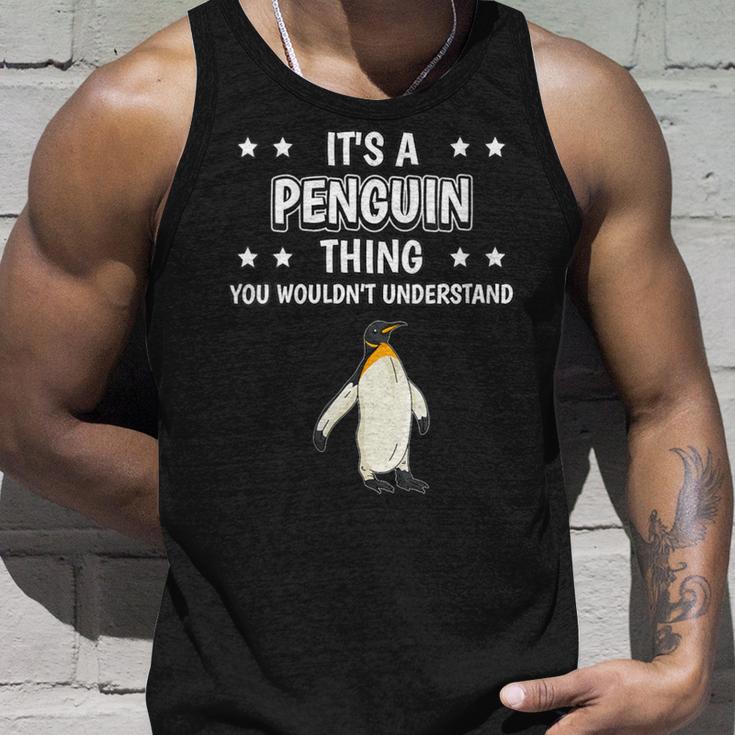 Damen Ist So Ein Pinguin Ding Lustiger Spruch Pinguine Mit-Ausschnitt Tank Top Geschenke für Ihn