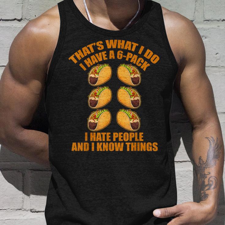 Das Ist Was Ich Mache Ich Habe Ein 6Er-Pack Ich Hasse Leute & Weiß Dinge Tank Top Geschenke für Ihn