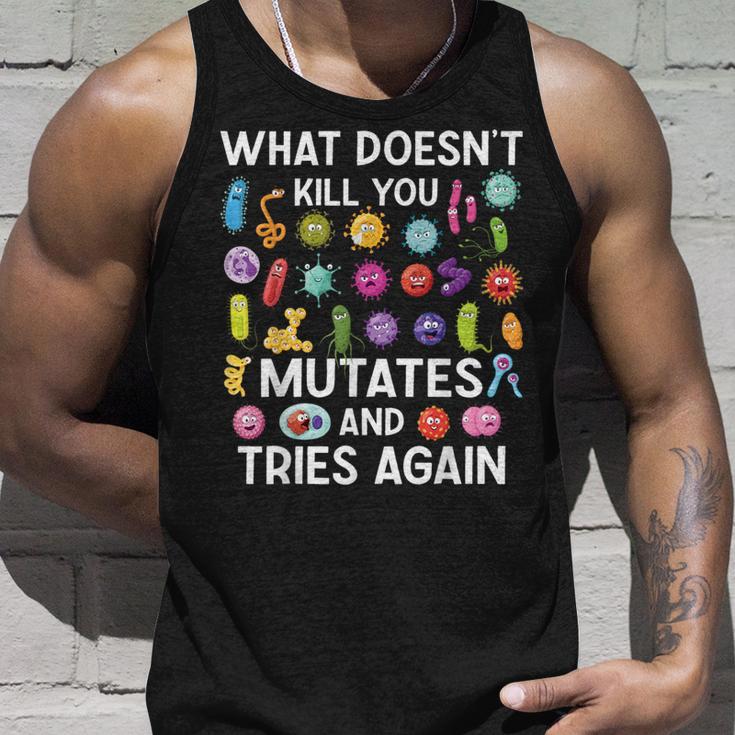 Was Dich Nicht Umbringt Mutiert Undersucht Es Wieder Einmal Tank Top Geschenke für Ihn