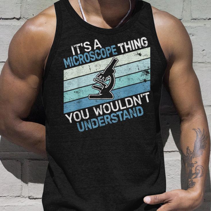 Es Ist Ein Mikroskop Ding Mikroskopie Alter Mikrobiologe Tank Top Geschenke für Ihn