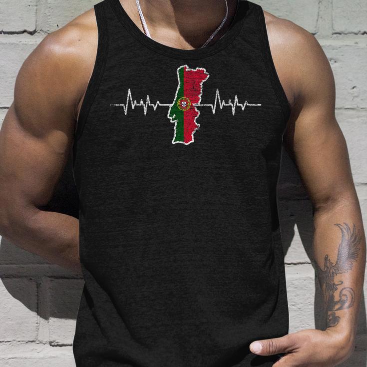 Heartbeat Portuguese Flag Portugal Tank Top Geschenke für Ihn