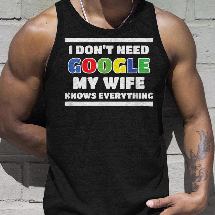 Ich Brauche Kein Google Meine Frau Weiß Alles Husmann German Langu Tank Top Geschenke für Ihn