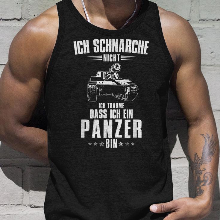 Ich Schnarche Nicht Ich Träume Dass Ich Ein Panzer Bin Tank Top Geschenke für Ihn