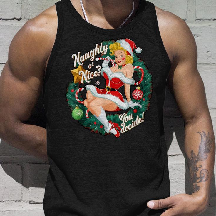 Naughty Or Nice Du Entscheide Pinup Tank Top Geschenke für Ihn