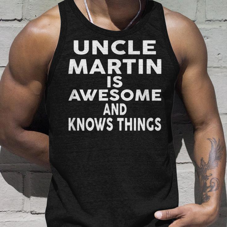 Onkel Martin Ist Großartig Und Weiß Dinge Tank Top Geschenke für Ihn