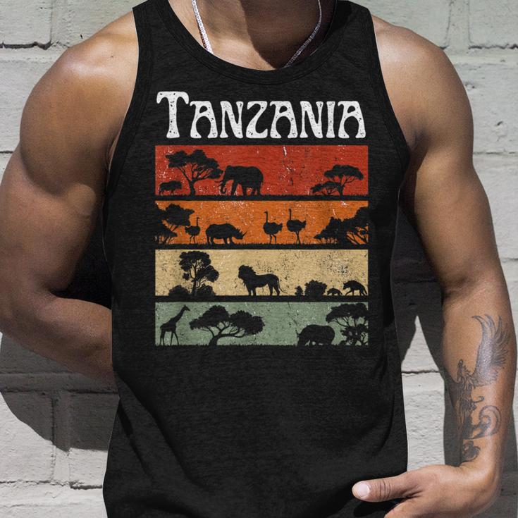 Retro Africa Tanzania Safari Travel Tanzania Tour Tank Top Geschenke für Ihn