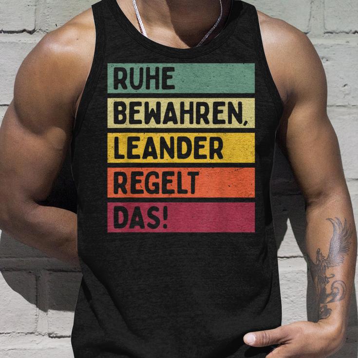 Ruhe Behalten Regelt The Saying In Retro Colours S Tank Top Geschenke für Ihn