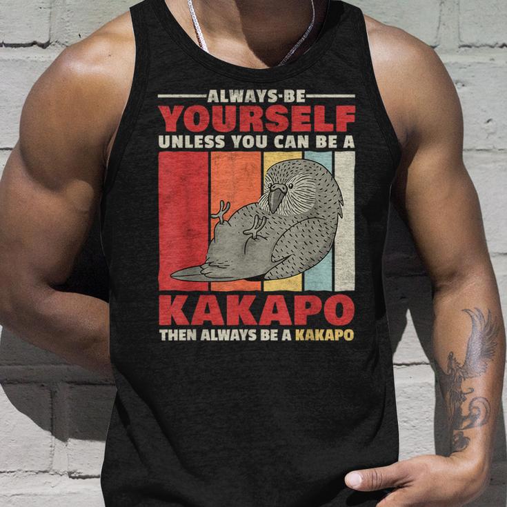 Sei Ein Kakapo New Zealand Parrot Slogan Tank Top Geschenke für Ihn