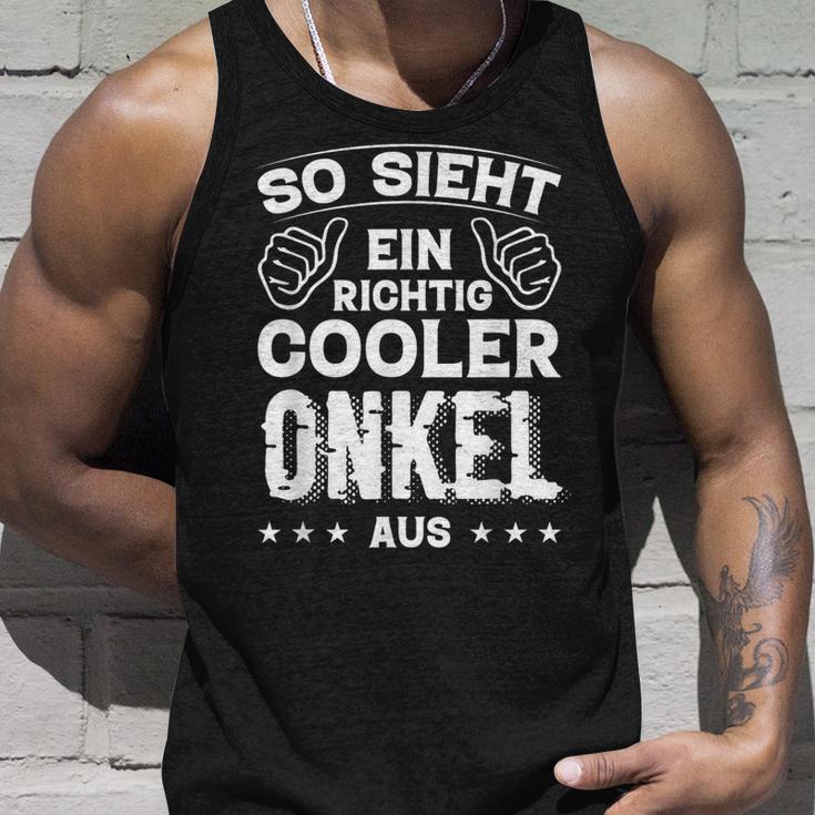 So Sieht Ein Richtig Cooler Onkel Aus Uncle Uncle Sayings Tank Top Geschenke für Ihn