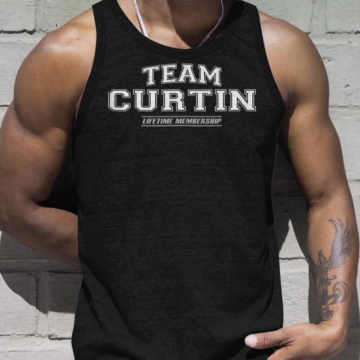 Team Curtin Stolzer Familienname Nachname Geschenk Tank Top Geschenke für Ihn