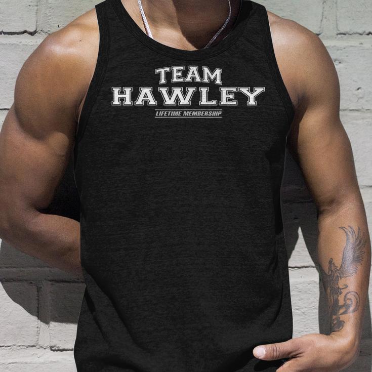 Team Hawley Stolzer Familiennachname Nachname Geschenk Tank Top Geschenke für Ihn