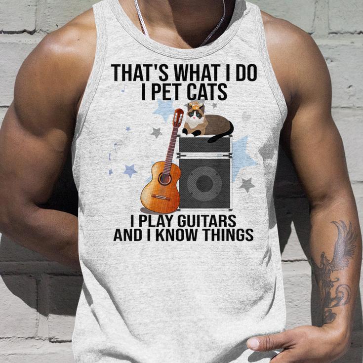 Das Ist Was Ich Mache Ich Streichle Katzen Ich Spiele Gitarre Und Ich Weiß Dinge Tank Top Geschenke für Ihn