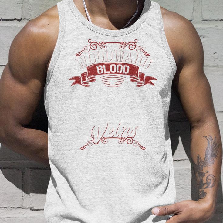 Woodward Blood Runs Through Myeins Last Name Family Tank Top Geschenke für Ihn