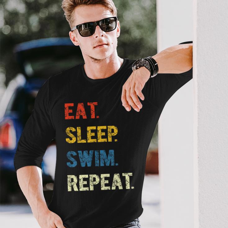 Eat Sleep Swim Repeat Schwimmer Schwimmen Langarmshirts Geschenke für Ihn