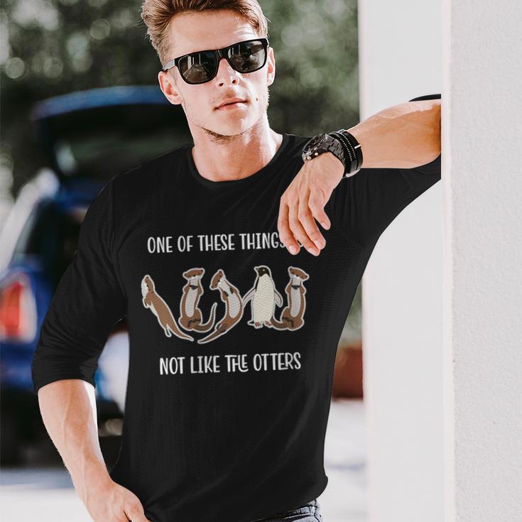 Eines Dieser Dinge Ist Nicht Wie Die Lustige Neuheit Otter Mit-Ausschnitt Langarmshirts Geschenke für Ihn