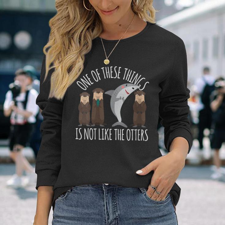 Damen Lustiger Hai Eines Dieser Dinge Ist Nicht Wie Die Otter Mit-Ausschnitt Langarmshirts Geschenke für Sie