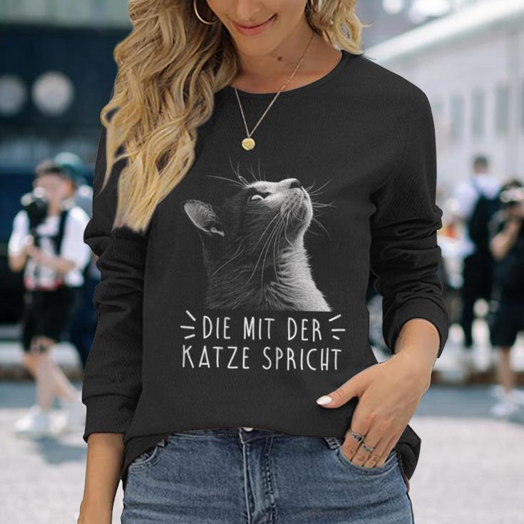 Die Mit Der Katze Sprechen Langarmshirts Geschenke für Sie