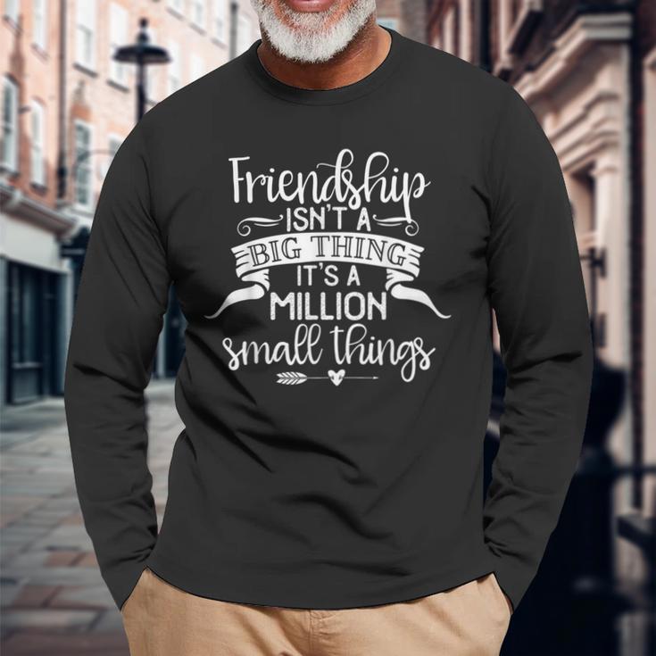 Freundschaft Beste Freunde Es Ist Eine Million Kleiner Dinge Langarmshirts Geschenke für alte Männer