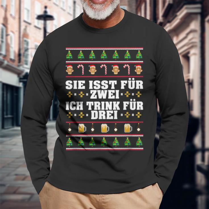 Sie Isst Für Zwei Ich Trink Drei Werdender Father S Langarmshirts Geschenke für alte Männer