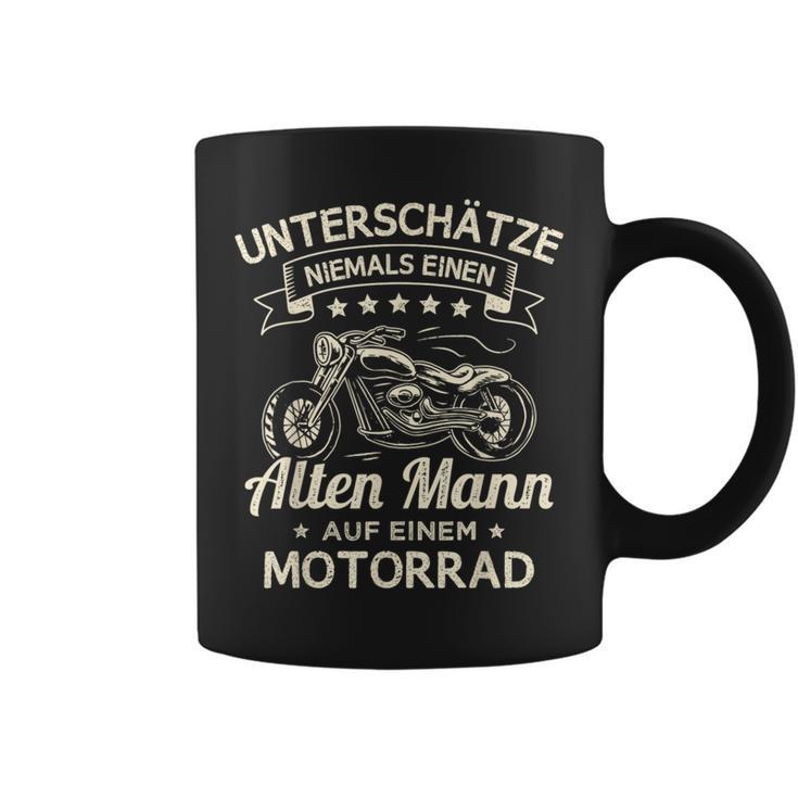 Unterschätze Niemals Einen Old Mann Auf Einem Motorrad Tassen